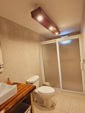 Towels, soap, toilet paper - Alojamiento entero: residencia en Monterrico, Guatemala (Santa Rosa)