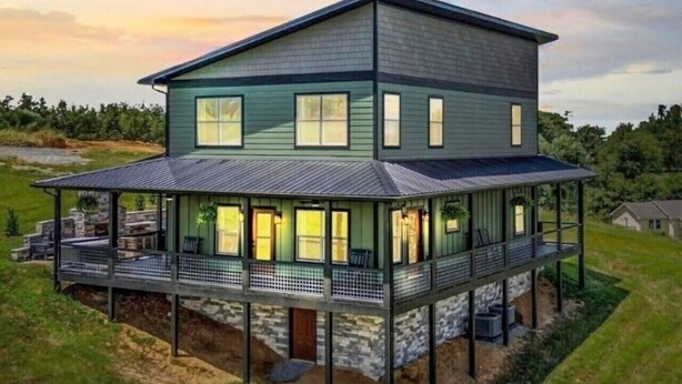 Exterior - New 2025–5 Mi Dollywood–Mtn Views–1-Step–Pets (Sevierville)