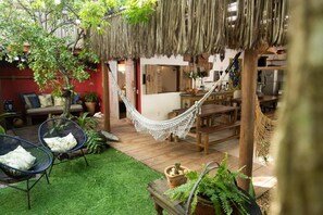 Outdoor dining - Nossa Casa Caraiva (Porto Seguro)