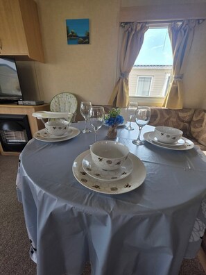 Dining - JG33 Pet Free Awaits You In Ingoldmells (Ingoldmells)