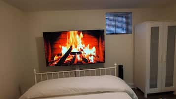 2 bedrooms, internet, bed sheets