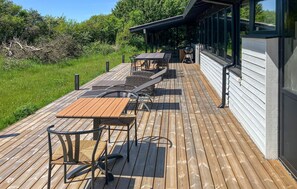Outdoor dining - 3 bedroom stunning home in Struer (Struer)