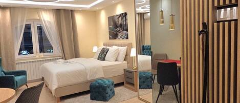 Strykjärn/strykbräda, wi-fi och sängkläder