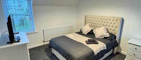 3 Schlafzimmer, Bügeleisen/Bügelbrett, WLAN