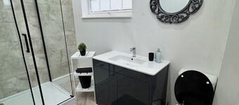 3-Bed House, Western Lake District | Flexible Short-Term Stays | Parking
