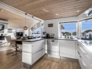 Fridge, microwave, dishwasher, cookware/dishes/utensils - "Østmar" - 1.3km from the sea by Interhome (Væggerløse)