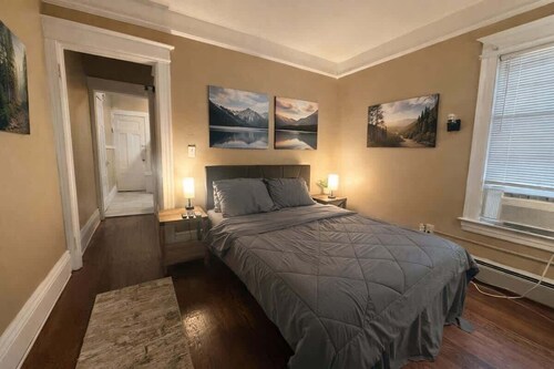 Quiet Studio Apartment Near Cobbs Hill Park