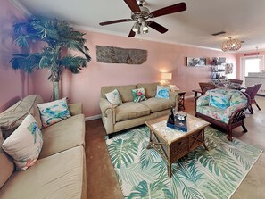 Condo (4 Bedrooms) | Property amenity - Sandy Seashell (Port Aransas)