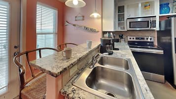 Condo (4 Bedrooms) | Property amenity