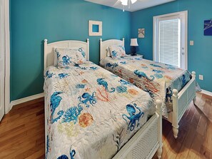 Condo (4 Bedrooms) | Property amenity - Sandy Seashell (Port Aransas)