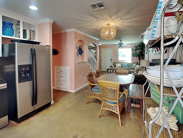 Condo (4 Bedrooms) | Property amenity - Sandy Seashell (Port Aransas)