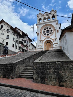 Exterior - SUIT WITH THE BEST VIEW OF THE HISTORIC CENTER OVERLOOKING THE PANECILLO (Quito)
