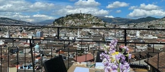 SUIT WITH THE BEST VIEW OF THE HISTORIC CENTER OVERLOOKING THE PANECILLO