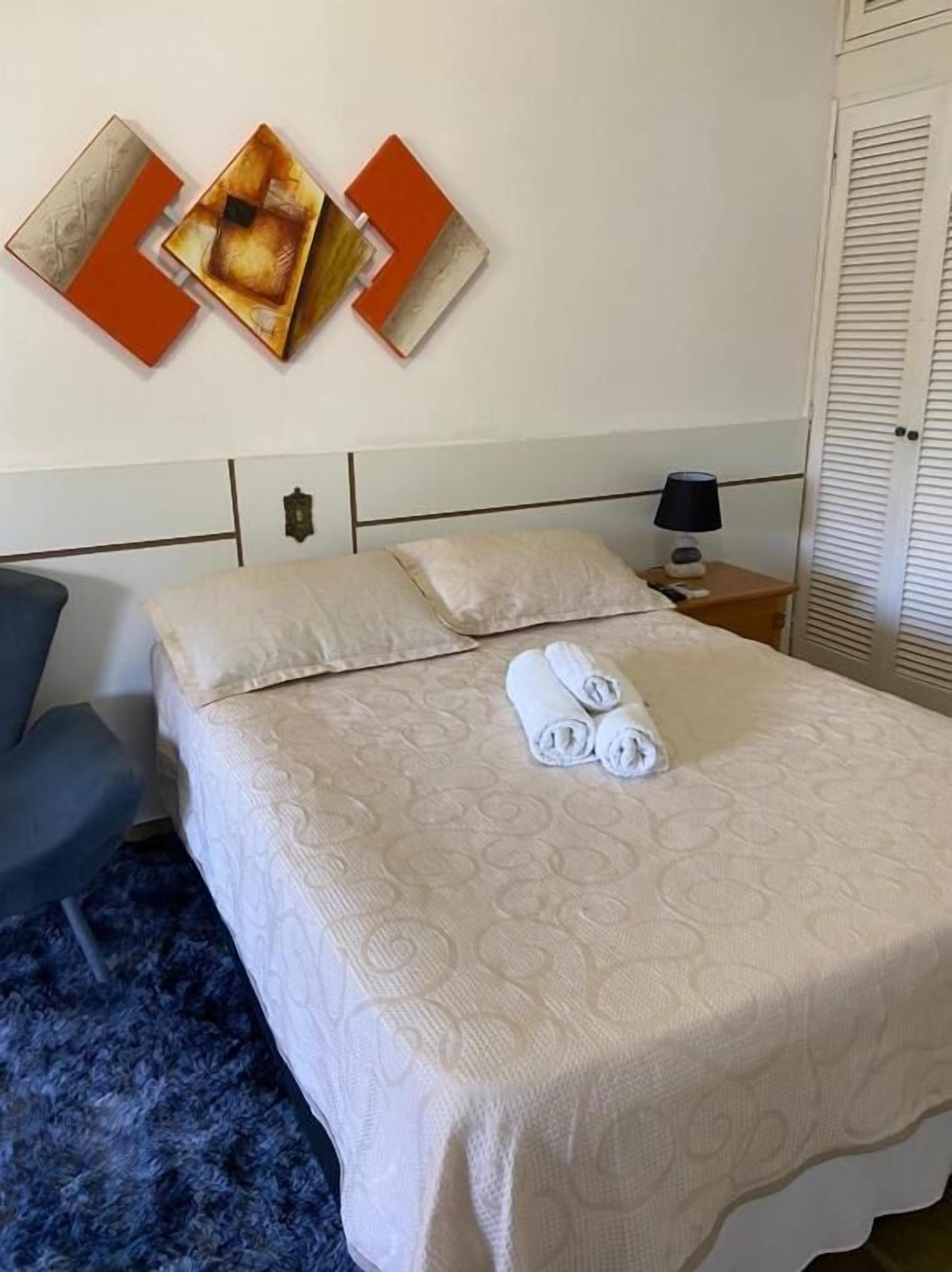 Habitación triple Confort, vistas al jardín | Wifi gratis