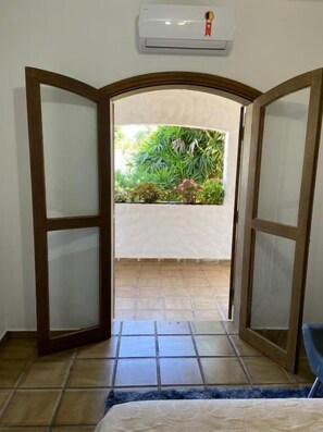 Comfort Triple Room, Garden View | Interior