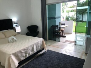 Deluxe Double Room, Lanai, Garden View