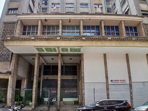 House, Smoking - Apartamento no Centro com Wifi e a 500m do Metr (São Paulo)