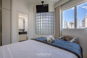 Basic Apartment - Apt w/ BBQ Only 90m From the Beach Cmf0501 (Itapema)