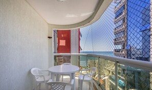 Apartamento básico | Opções para refeição ao ar livre