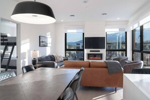 Interior - The Ascent - 3 Bedroom Condo | Roof Top Hot Tub (Revelstoke)