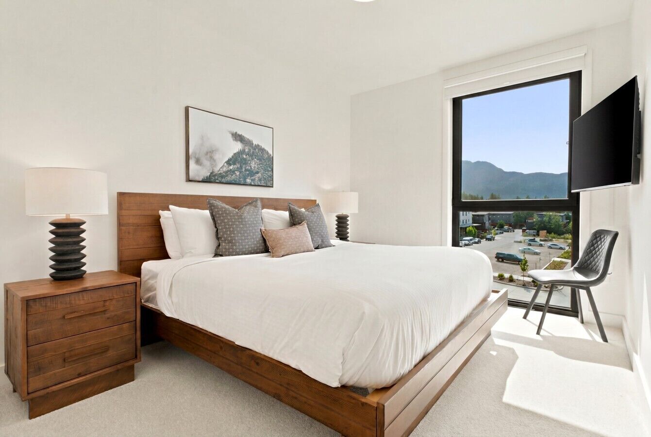 The Ascent - 3 Bedroom Condo | Roof Top Hot Tub - Revelstoke