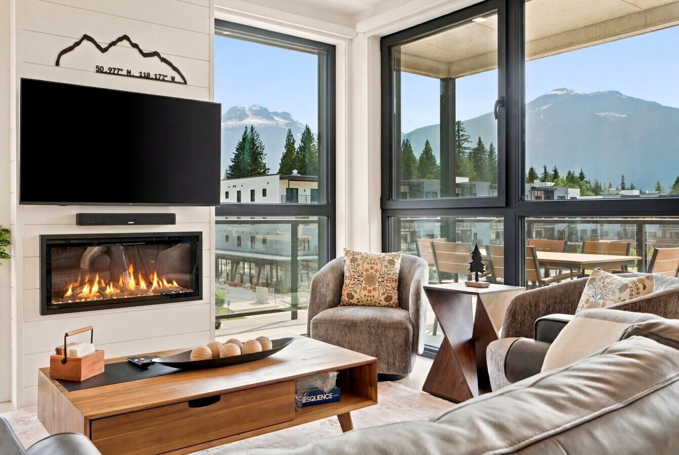 TV, fireplace, stereo