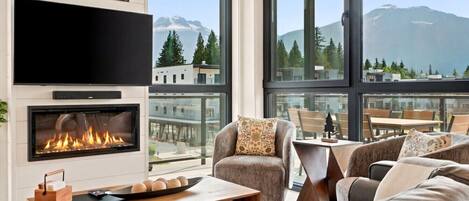 TV, fireplace, stereo