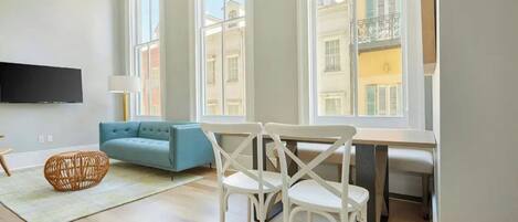 Studio (4 Bedrooms) | Interior