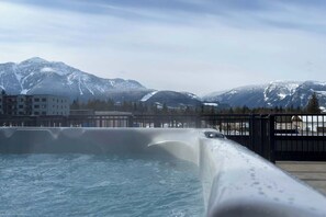 Baignoire à remous extérieure