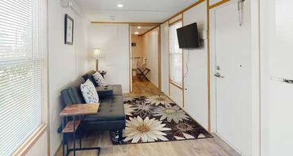 Ms Saras Hideaway - Great for couples.