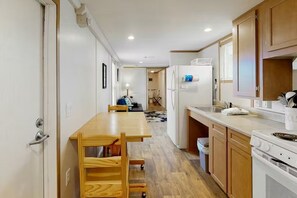 Fridge, microwave, dishwasher, coffee/tea maker