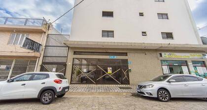 Studio c Ar Condicionado perto da Praia da Aviação