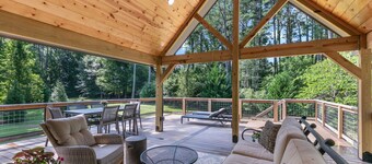 NW Listing KNG studio/N Raleigh w/nature views, large private deck, pet friendly