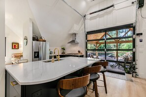 Interior - NEW 1-bed studio/N Raleigh w/nature views, large private deck, pet friendly (Raleigh)