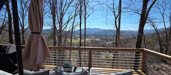 The Eagles Nest - Mountain Tiny Home Retreat Near Asheville & Blue Ridge Parkway