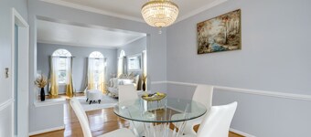 'The Mirror' - Elegant & Dog-Friendly DMV Home