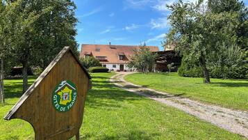 Enceinte de lâhĂ©bergement