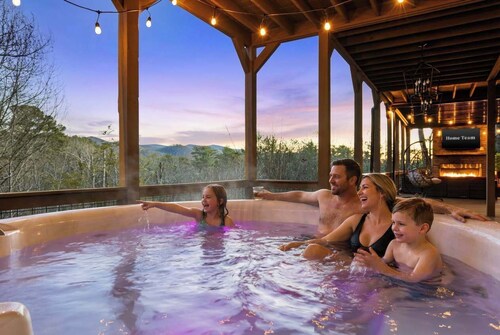 Majestic Manor • Mtn Views • Wine & Spirit Vault