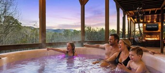 Majestic Manor • Mtn Views • Wine & Spirit Vault