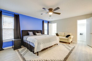4 bedrooms, iron/ironing board, Internet, bed sheets