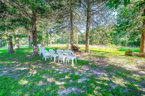 Terrace/patio - Pool, Large Porch! Country Home Near Roaring River (Seligman)