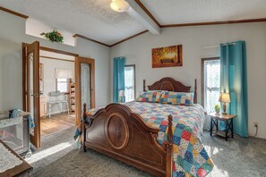 مكواة/لوح كي وسرير سفر وخدمة الإنترنت وملاءات أسرّة