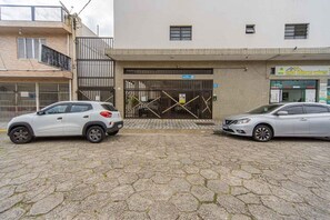 Apartment | 1 bedroom - Studio com Ar Condicionado Perto da Praia da Avia (Praia Grande)