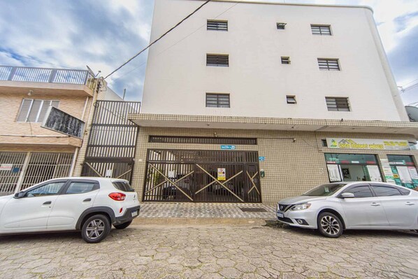 Apartment | 1 bedroom - Studio com Ar Condicionado Perto da Praia da Avia (Praia Grande)