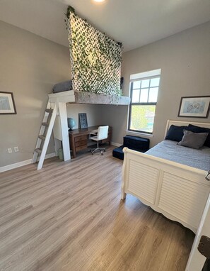 3 chambres, fer et planche à repasser, Wi-Fi gratuit, draps fournis