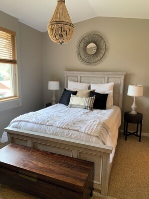 2 habitaciones, tabla de planchar con plancha, wifi y ropa de cama 