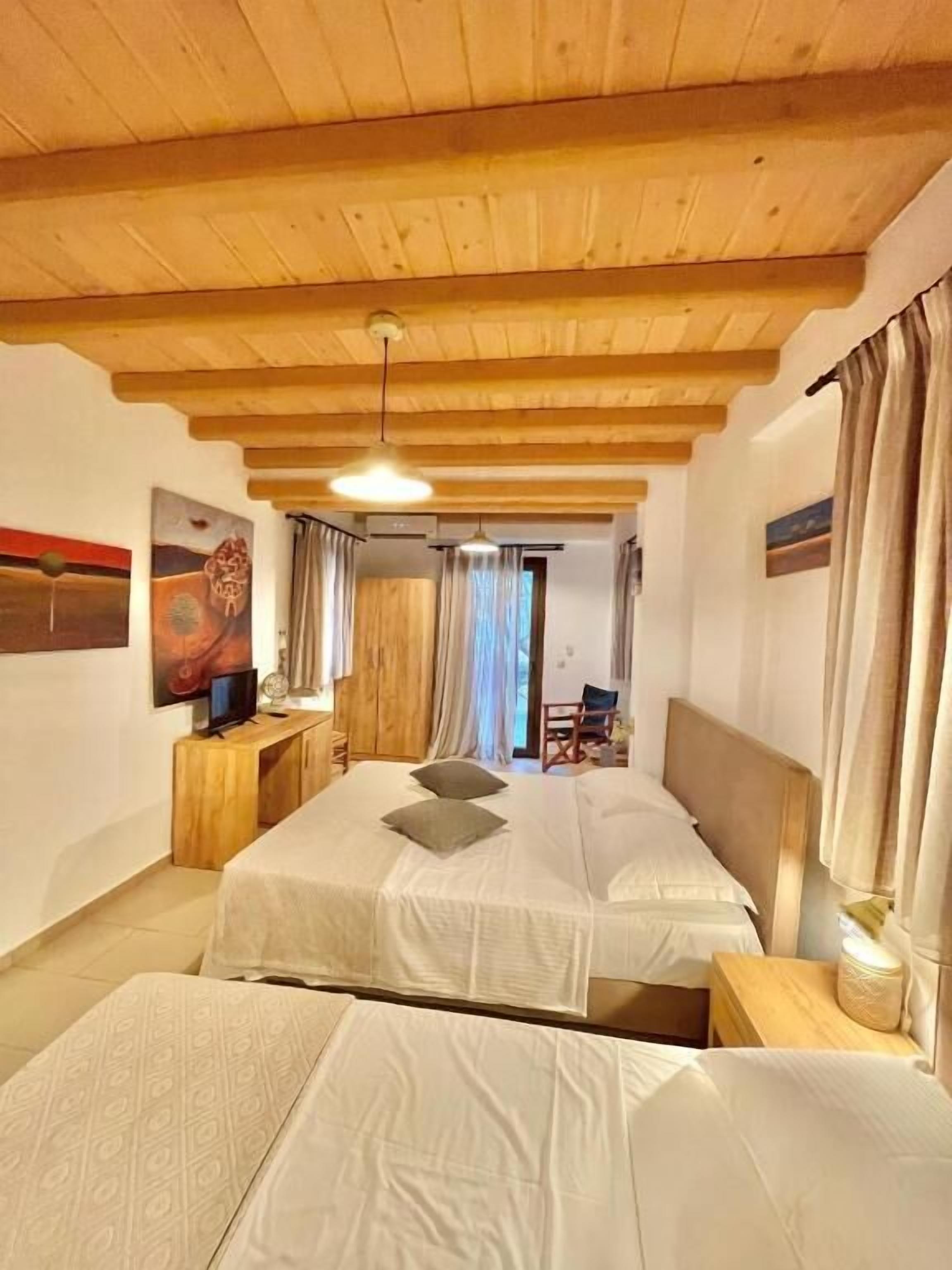 Comfort Villa, 3 Bedrooms, Courtyard View | In-room safe, soundproofing, iron/ironing board, free wired internet