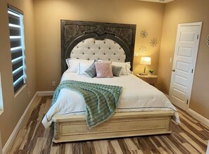 Iron/ironing board, WiFi, bed sheets - Renovated near Death Valley,Large yard, Amenities (Amargosa Valley)