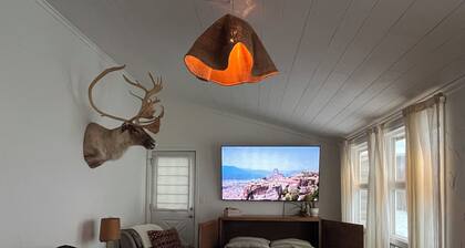 Peaceful luxury on the Kimball lake, perfectly unwound with outdoor shower.