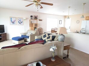 Smart TV - The Family-Friendly Bear Dance Den! (Grand Junction)